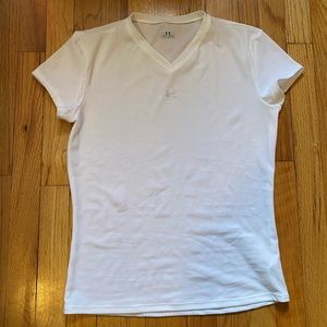 Under Armour White XL Top